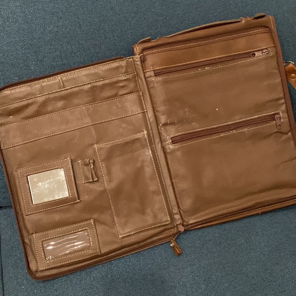 Vintage Portfolio Bag with Strap - Picture 5 of 6